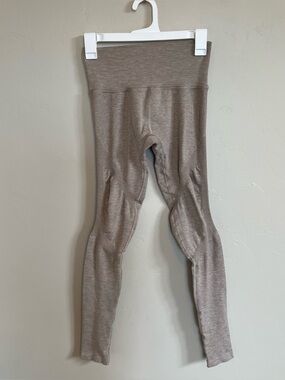 Alphalete Revival Seamless High Waist Sculpt Athletic Leggings Women’s M Taupe